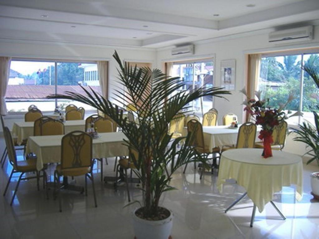 Seng Aroun Hotel Pakse Exterior foto
