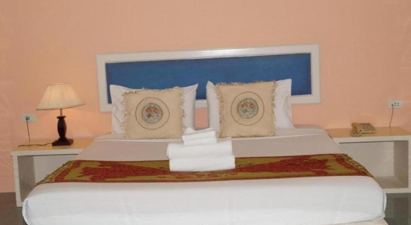 Seng Aroun Hotel Pakse Exterior foto