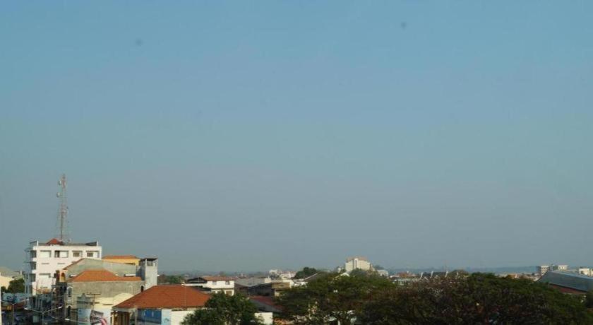 Seng Aroun Hotel Pakse Exterior foto